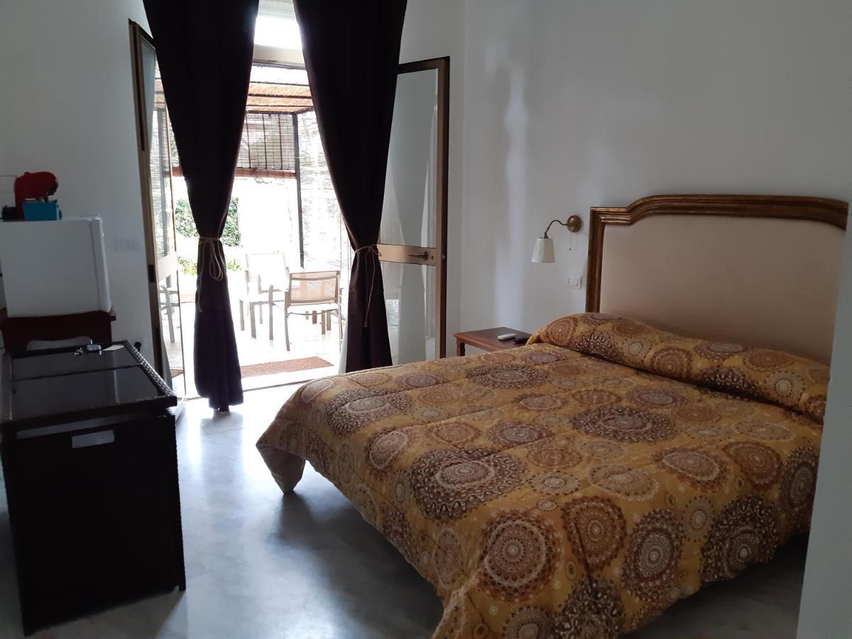 La Gran Dama Bed & Breakfast Roseto Degli Abruzzi Ngoại thất bức ảnh